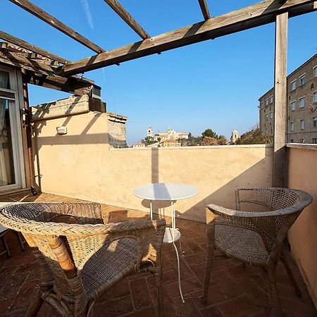 Domus Mirabilis Homestay Ancona Exterior photo