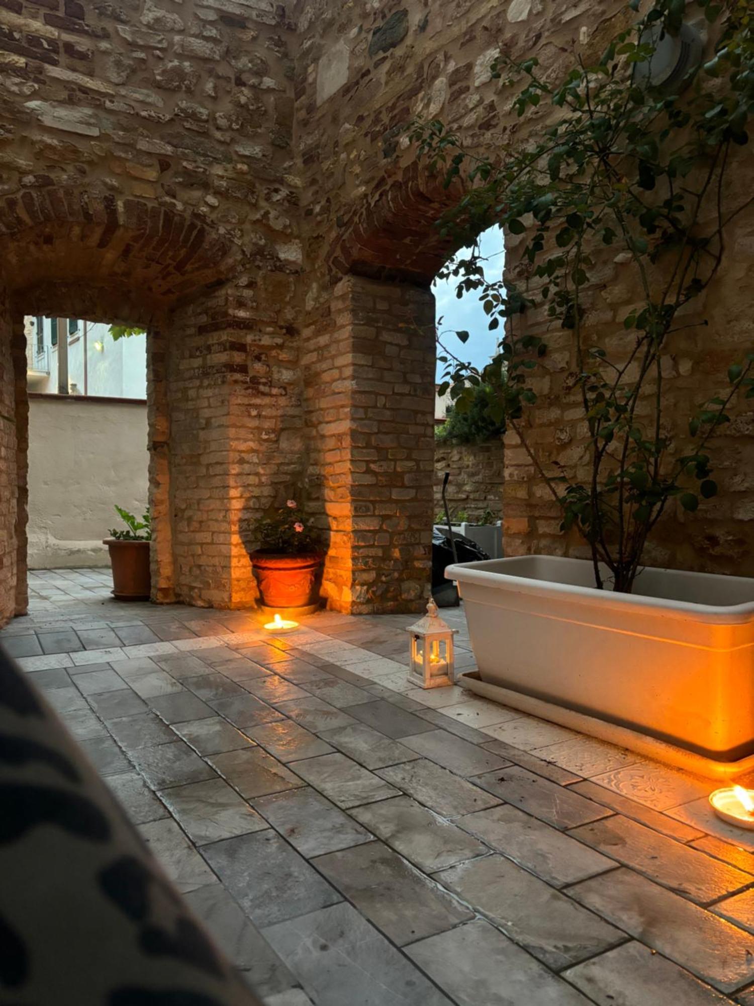 Domus Mirabilis Homestay Ancona Exterior photo